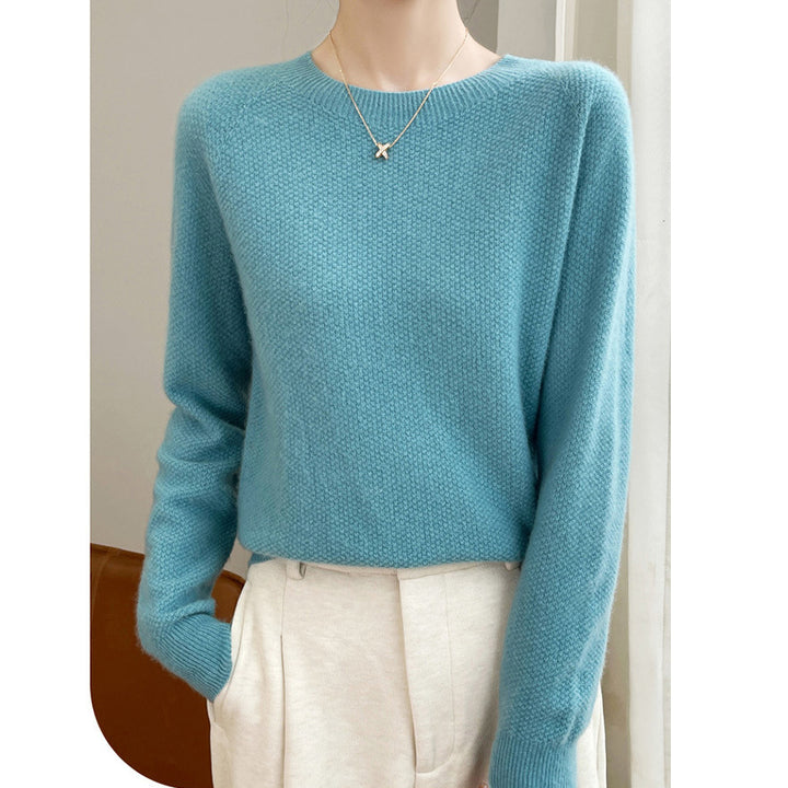 Damens finstickade pullover med en lös passform och elegant rund halsringning Mirla-Eva Jonsson