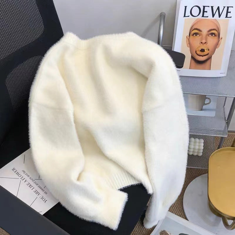 Damens fluffiga långa tröja med modern skärning och rund hals Mirla-Eva Jonsson