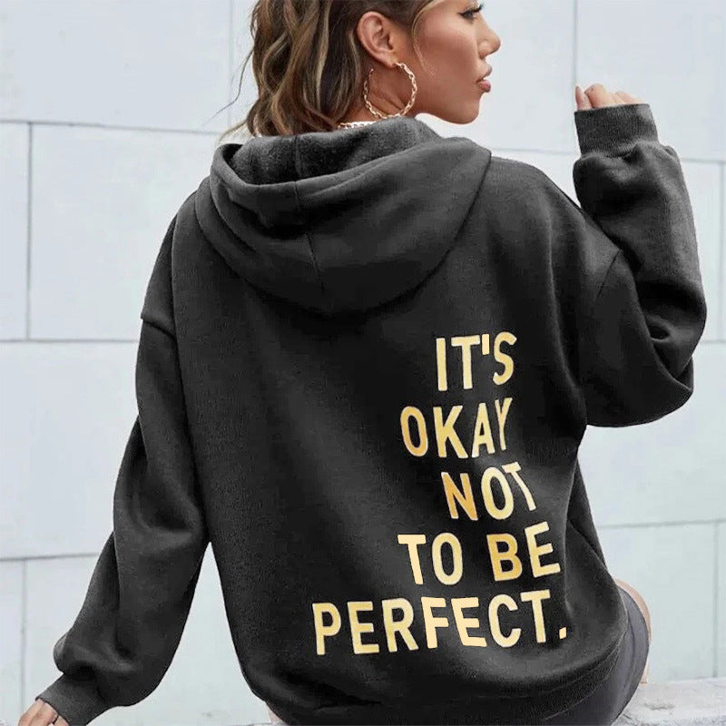 Damens hoodie med motiverande text och mysig foder Mirla-Eva Jonsson