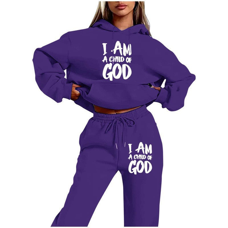 Damens hoodie sweatshirt med urbant tryck och bekväma byxor Mirla-Eva Jonsson
