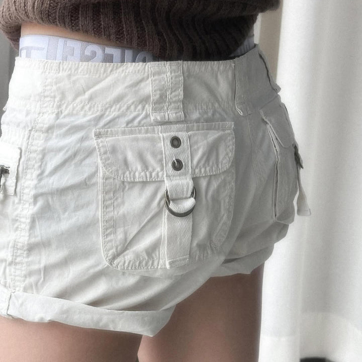 Damens lätta shorts med praktiska dragkedjefickor Mirla-Eva Jonsson