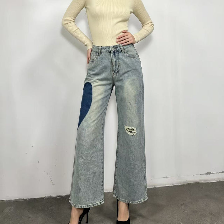Damens löst snittade denimjeans med unika färgaccenter Mirla-Eva Jonsson