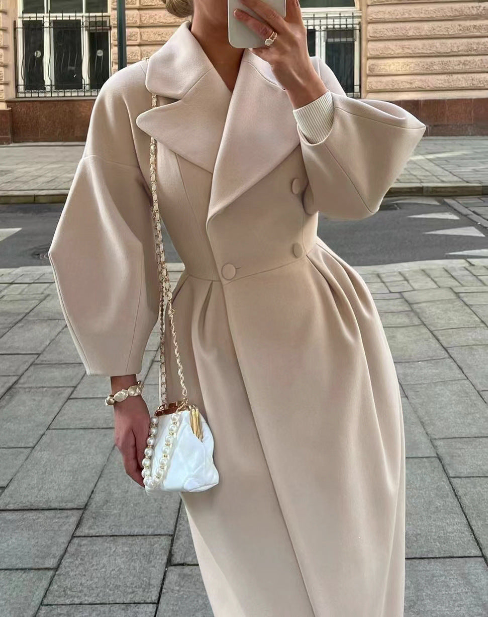 Damens maximal oversized mantel med axelaxlar och dubbelrad Mirla-Eva Jonsson