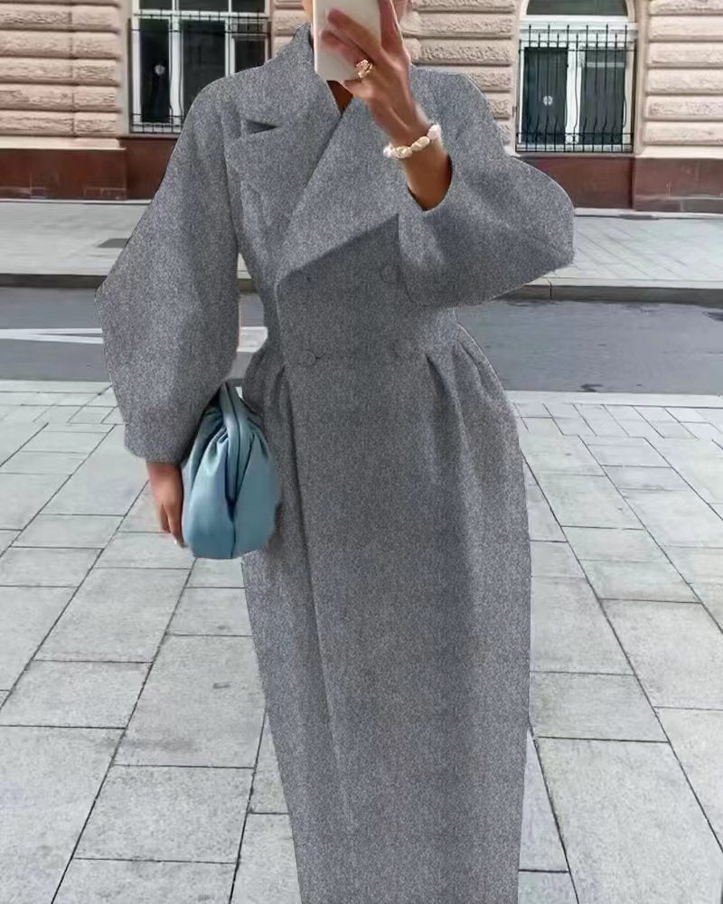 Damens maximal oversized mantel med axelaxlar och dubbelrad Mirla-Eva Jonsson