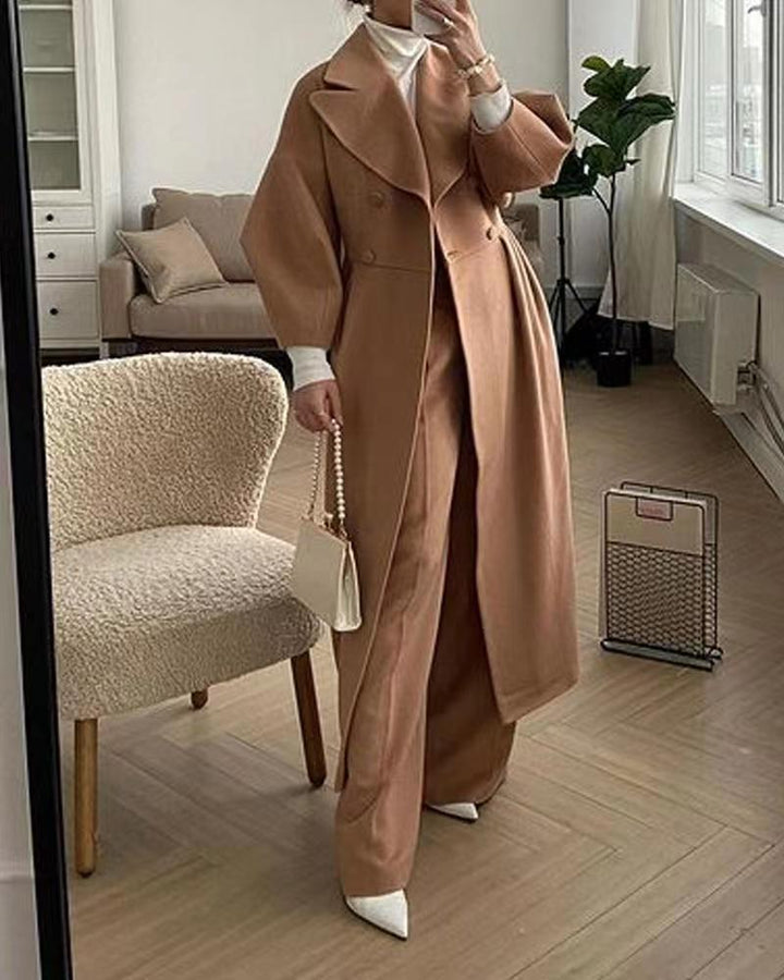 Damens maximal oversized mantel med axelaxlar och dubbelrad Mirla-Eva Jonsson