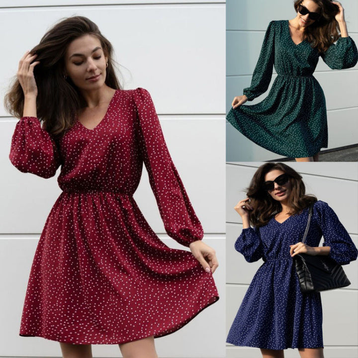 Damens miniklänning med elegant V-ringning och voluminösa ärmar Mirla-Eva Jonsson