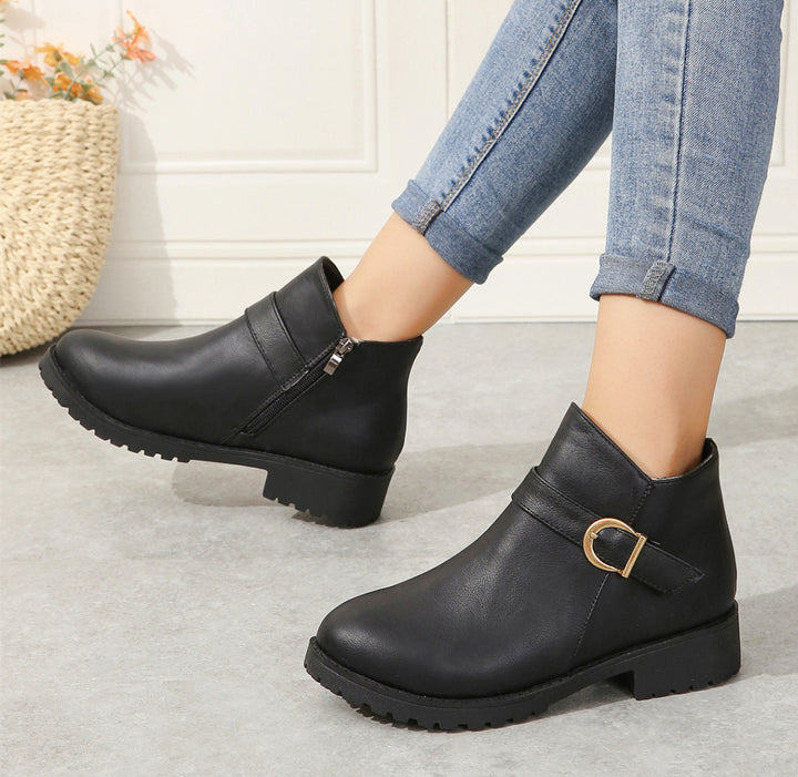 Damens moda stövletter med praktiska sidodragkedjor och dekorativ spänne Eva Jonsson-Eva Jonsson