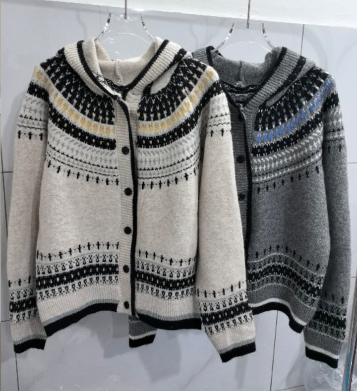 Damens modet cardigan med huva och traditionellt norskt mönster Mirla-Eva Jonsson