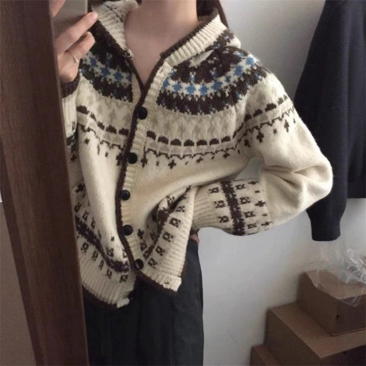 Damens modet cardigan med huva och traditionellt norskt mönster Mirla-Eva Jonsson