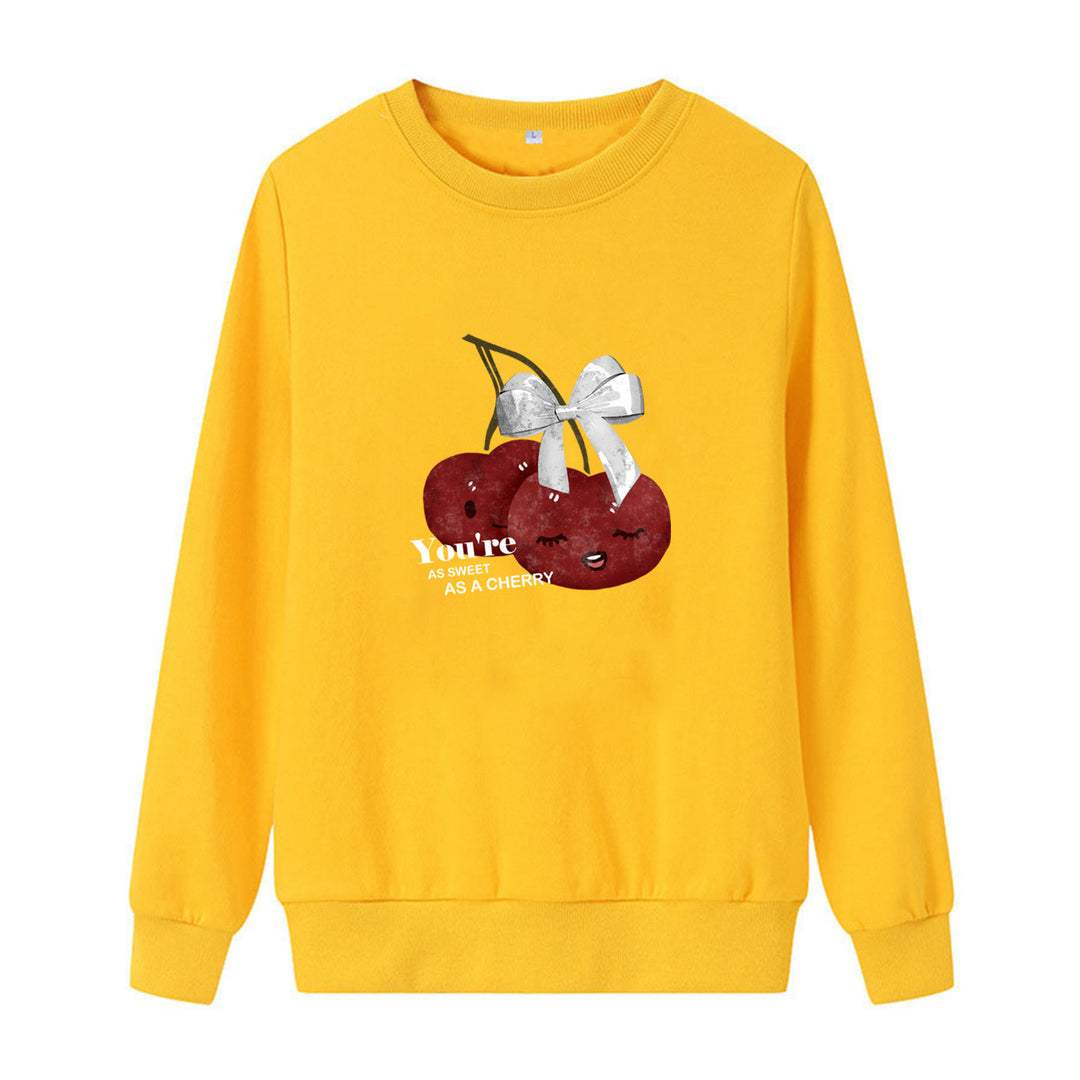 Damens mysiga sweatshirt med fruktig körsbärsmotiv Mirla-Eva Jonsson