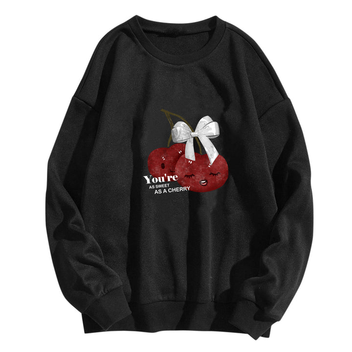 Damens mysiga sweatshirt med fruktig körsbärsmotiv Mirla-Eva Jonsson