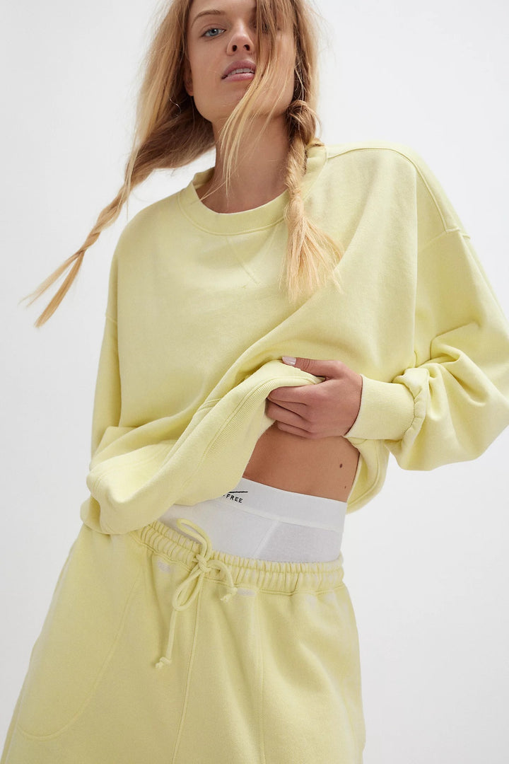 Damens oversized huvtröja med kängurufickor och mjukt innerfoder Mirla-Eva Jonsson
