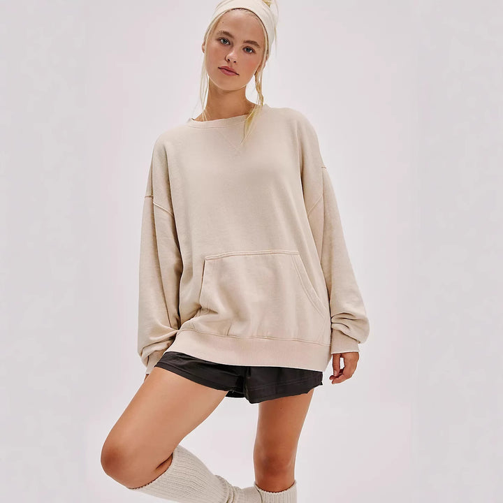 Damens oversized huvtröja med kängurufickor och mjukt innerfoder Mirla-Eva Jonsson