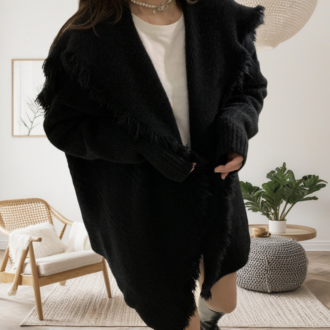 Damens oversized kofta med fransiga detaljer och öppen skärning Mirla-Eva Jonsson