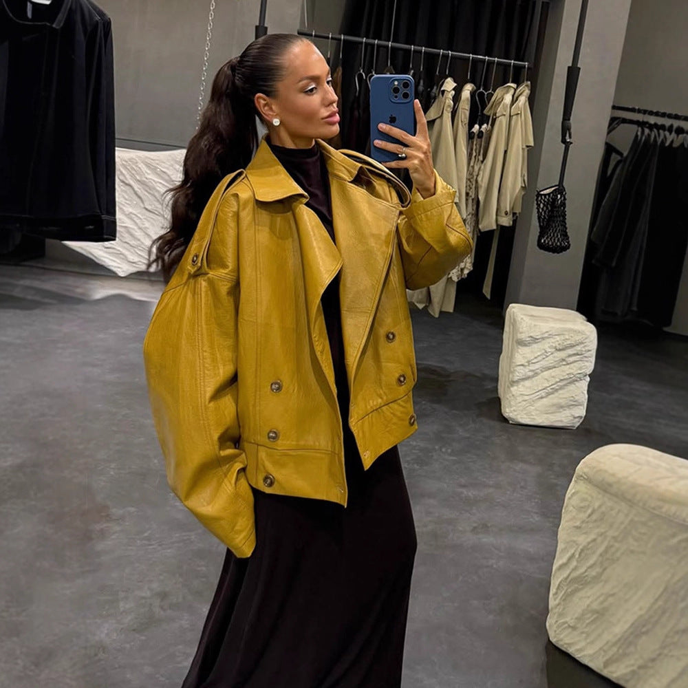 Damens oversized konstläderjacka med dubbel knappslå och fashionabel klipp Mirla-Eva Jonsson