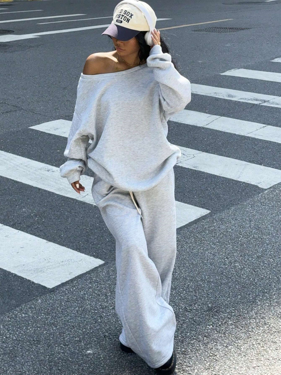 Damens oversized sweatshirt och breda fritidsbyxor set Mirla-Eva Jonsson