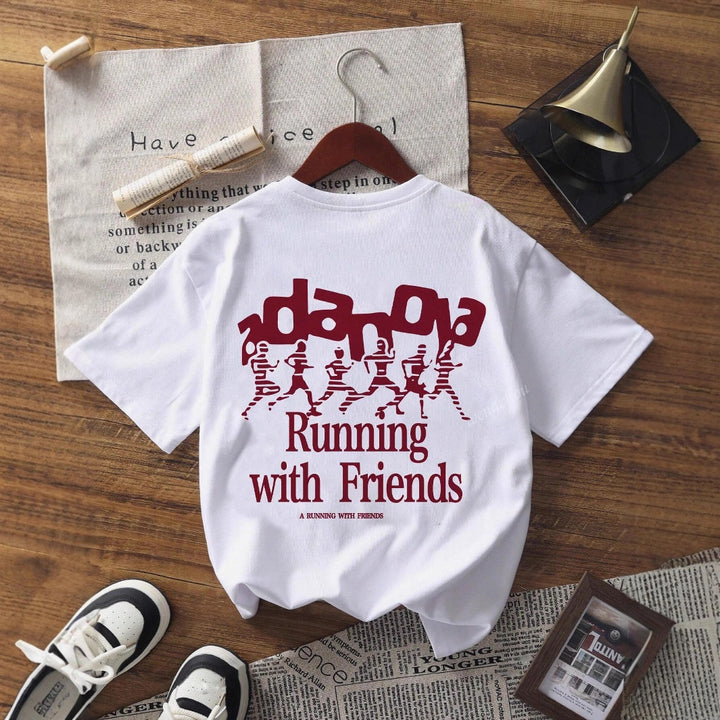 Damens oversized t-shirt med kreativ text och avslappnad passform Mirla-Eva Jonsson