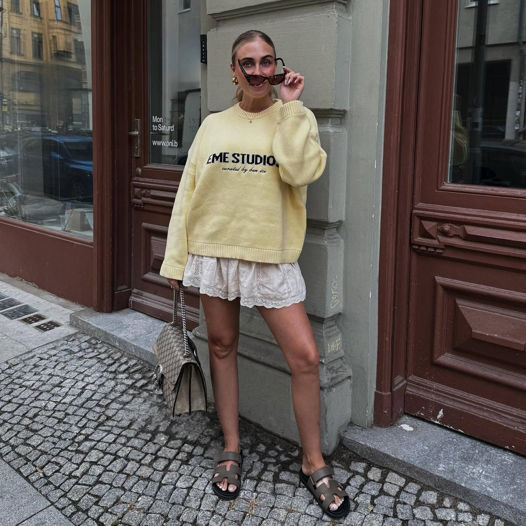 Damens oversized tröja med kreativt tryck Mirla-Eva Jonsson