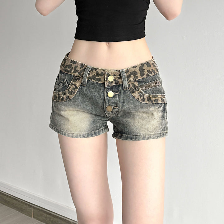 Damen's short jeans shorts with leopard print and gathered waist Mirla-Eva Jonsson