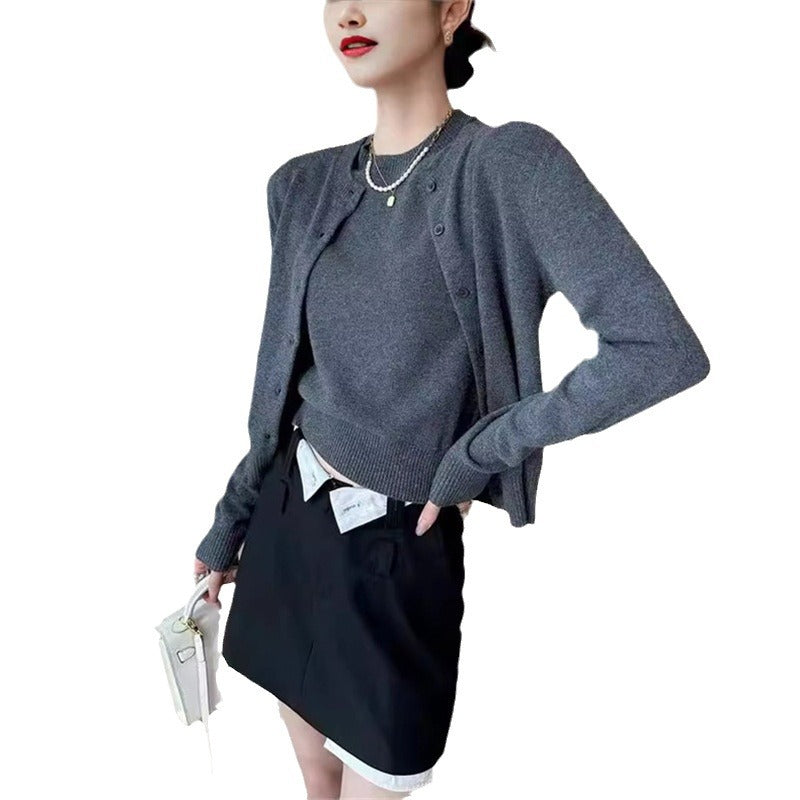 Damens stiliga cardigan med knappstängning och elegant passform Eva Jonsson-Eva Jonsson