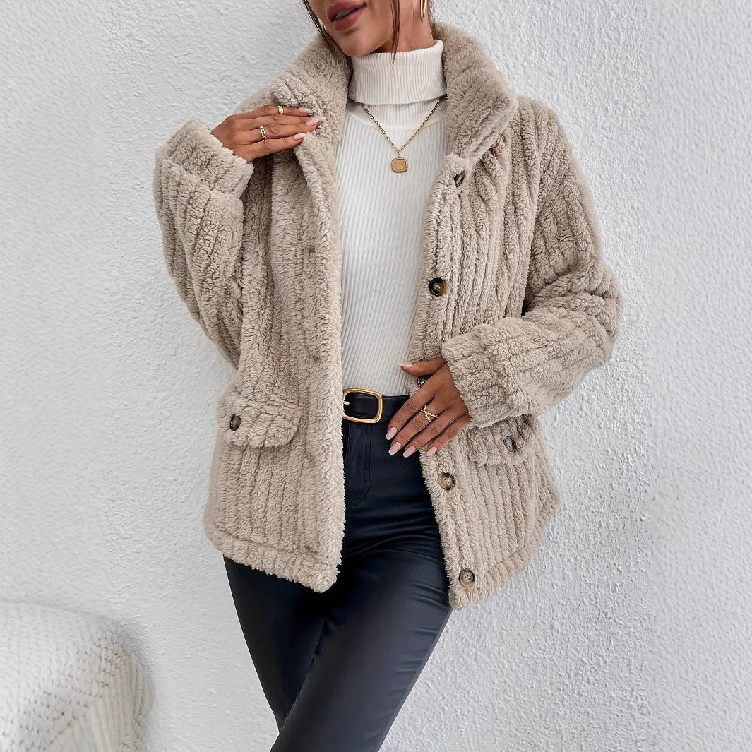 Damens teddyjacka med knapplöst design och sidofickor Mirla-Eva Jonsson