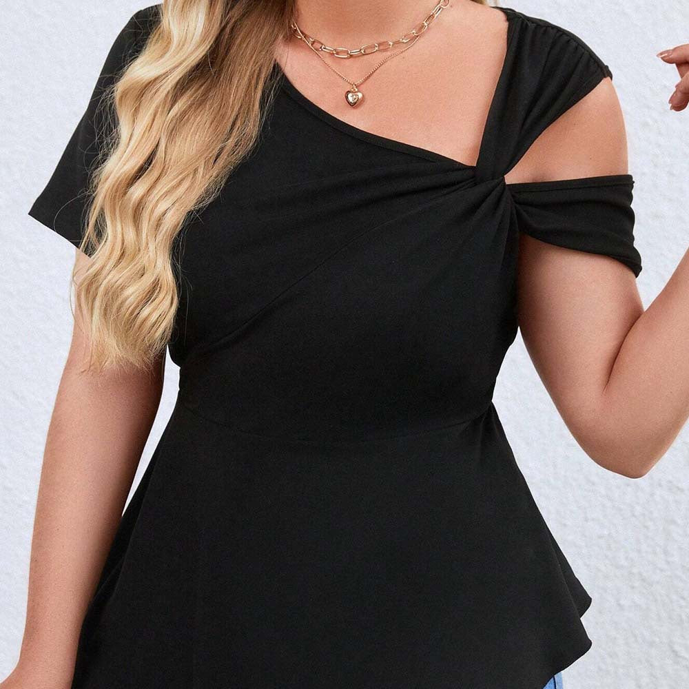 Damens topp med asymmetrisk cut-out och raffinerad inlindningsdesign Mirla-Eva Jonsson