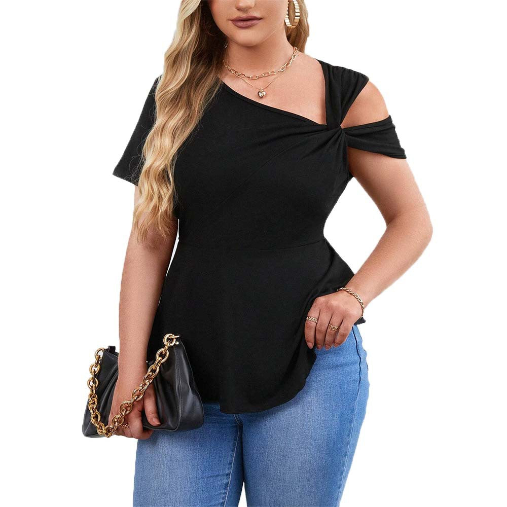 Damens topp med asymmetrisk cut-out och raffinerad inlindningsdesign Mirla-Eva Jonsson