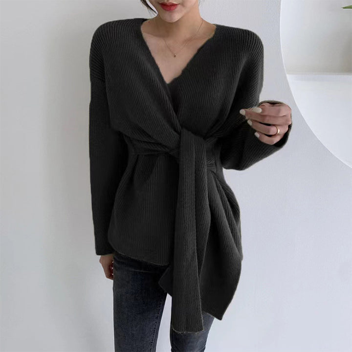 Damens trendiga blus med omslag design och knytbälte Mirla-Eva Jonsson
