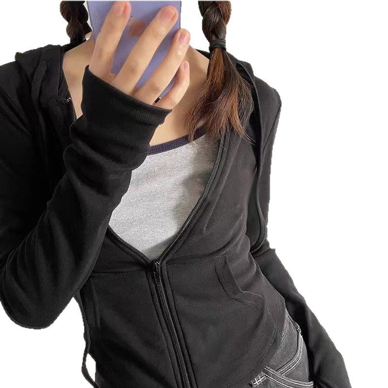 Damens trendiga hoodie med praktisk dragkedja Mirla-Eva Jonsson