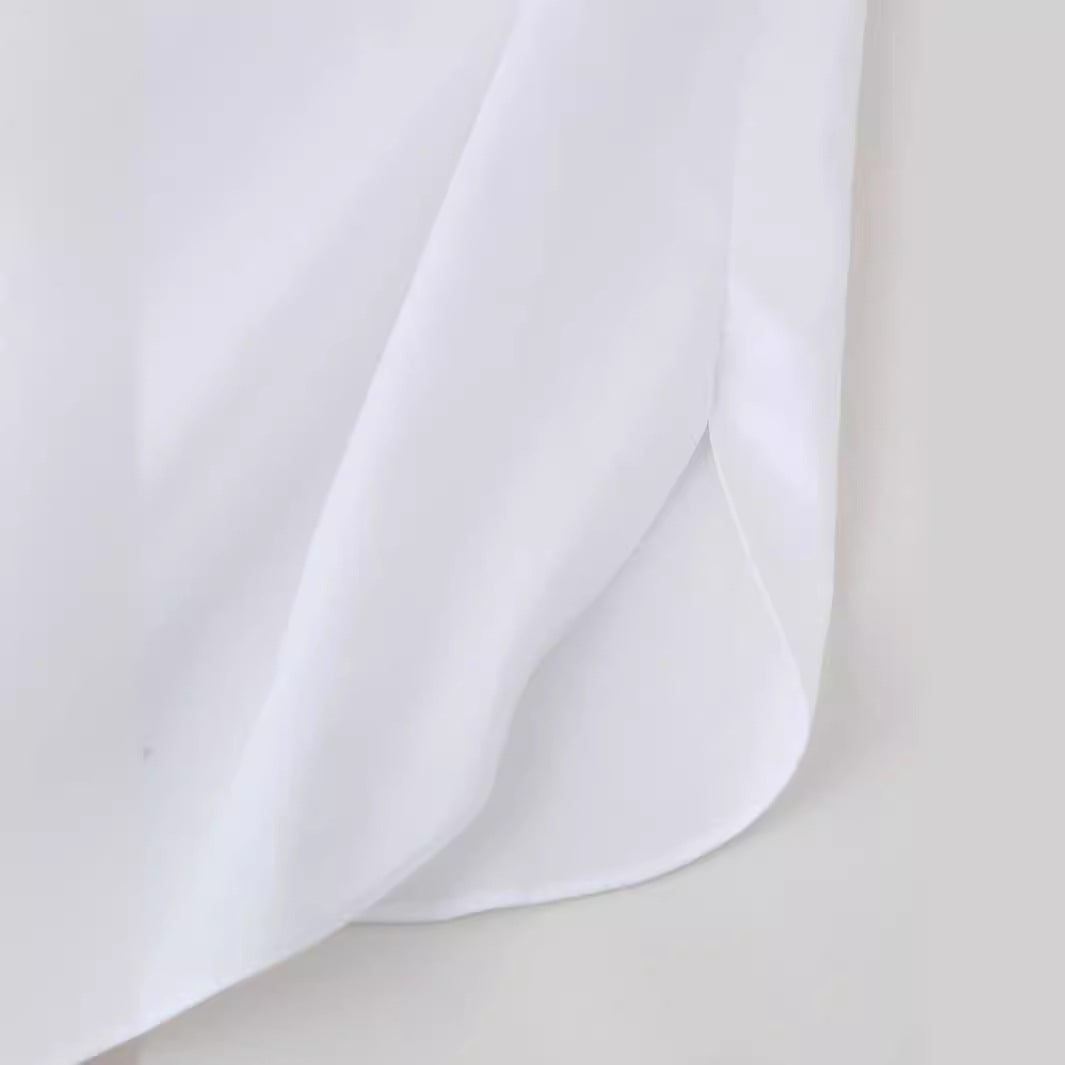 Damensmart designad blus med blomsterapplikationer Mirla-Eva Jonsson