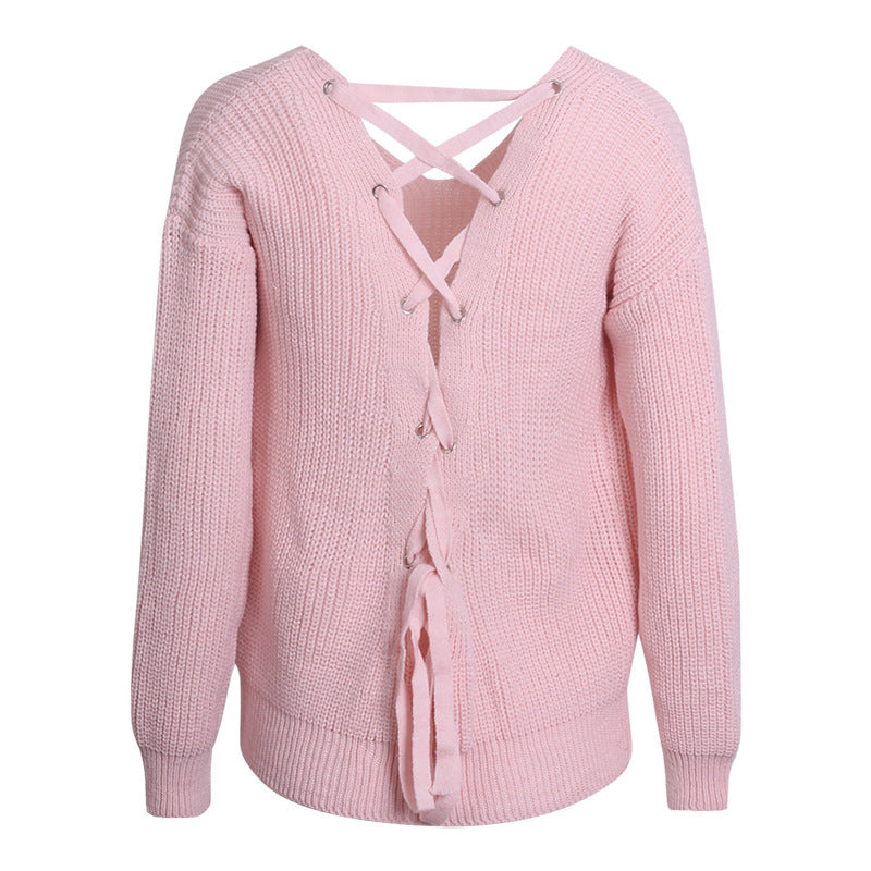 Damensweater med unik bakdesign och dekorativ snörrem Mirla-Eva Jonsson