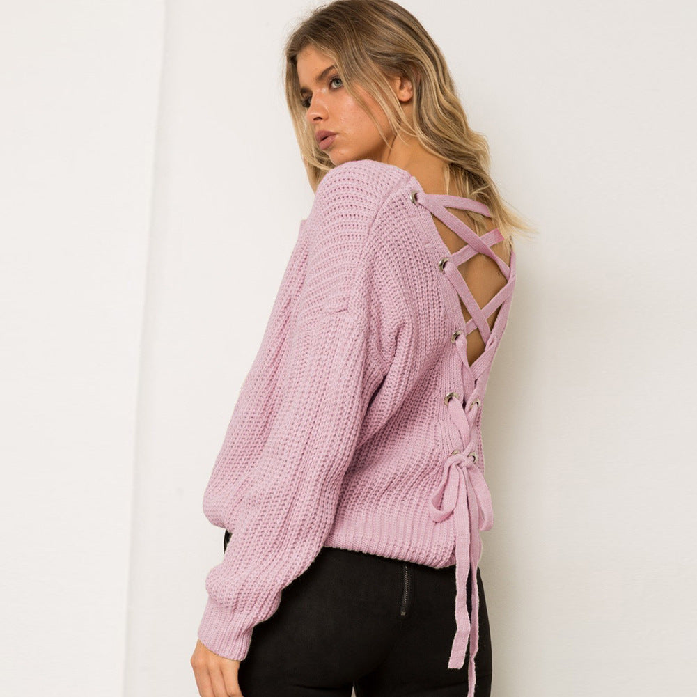 Damensweater med unik bakdesign och dekorativ snörrem Mirla-Eva Jonsson