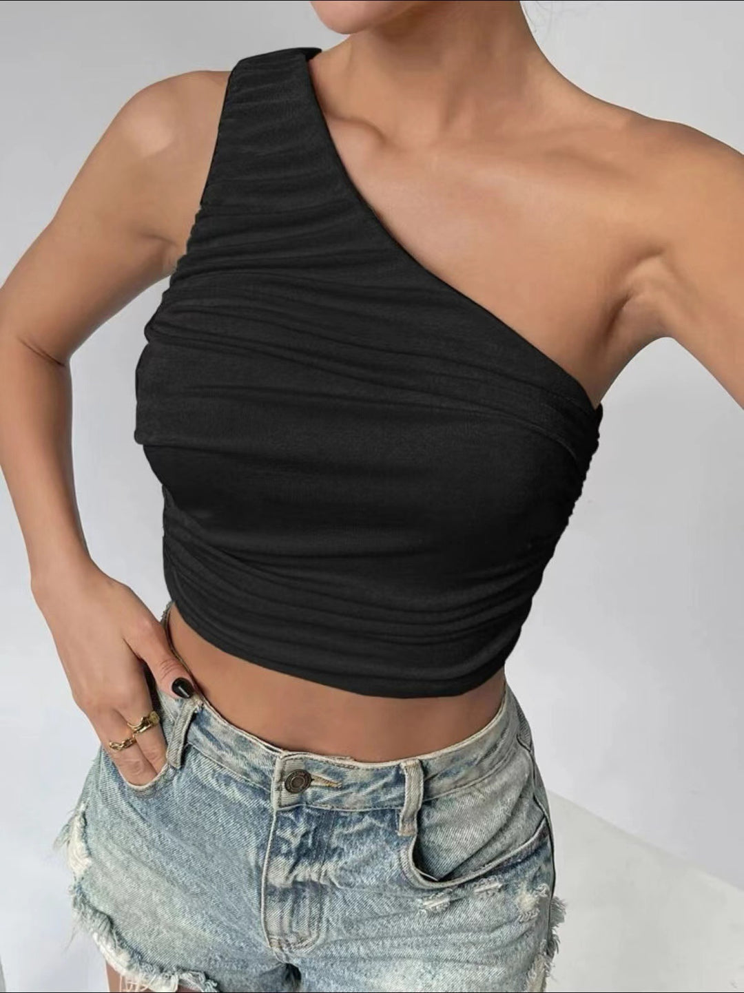 Damer Asymmetrisk Crop-Top med Rynkdetaljer Mirla-Eva Jonsson
