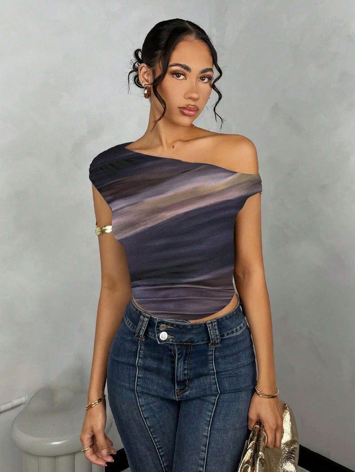 Damer Asymmetrisk Crop-Top med elegant vågdesign och raffinerad skärning Mirla-Eva Jonsson