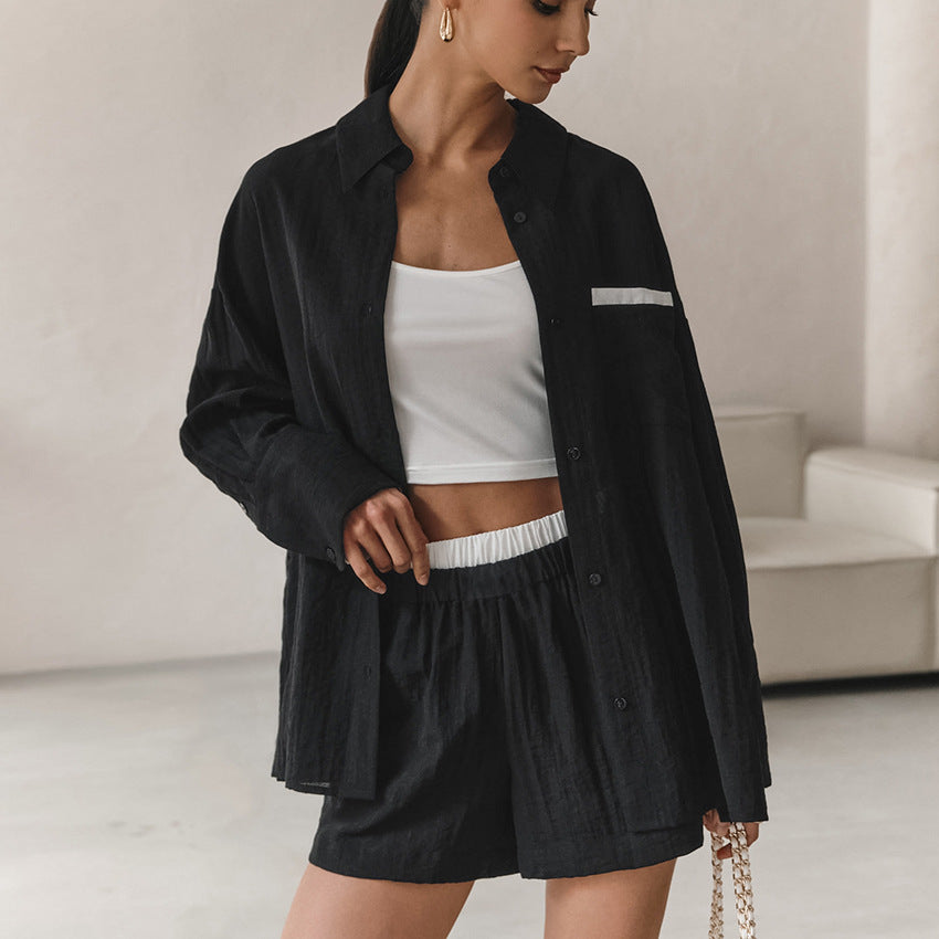 Damer Avslappnad Ensemble bestående av cropped T-shirt och shorts Mirla-Eva Jonsson