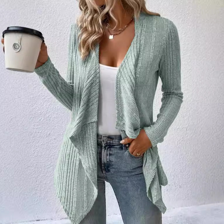 Damer Avslappnad Stickad Jacka med Asymmetrisk Fåll och Öppen Design Mirla-Eva Jonsson