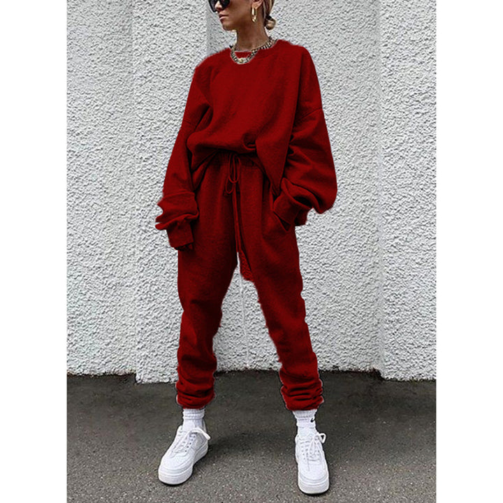 Damer Avslappnad och bekväm fritidsset med oversized tröja och joggingbyxa Mirla-Eva Jonsson