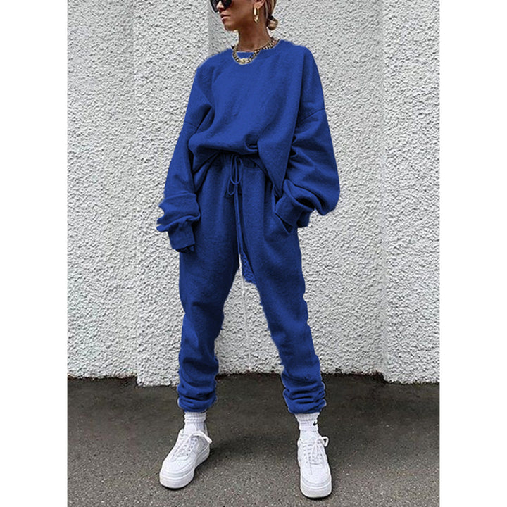Damer Avslappnad och bekväm fritidsset med oversized tröja och joggingbyxa Mirla-Eva Jonsson