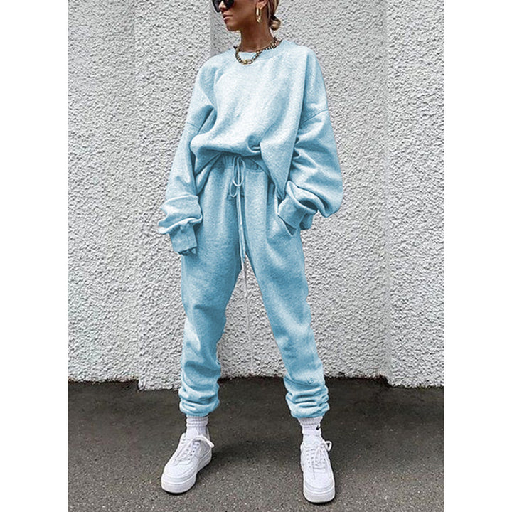 Damer Avslappnad och bekväm fritidsset med oversized tröja och joggingbyxa Mirla-Eva Jonsson
