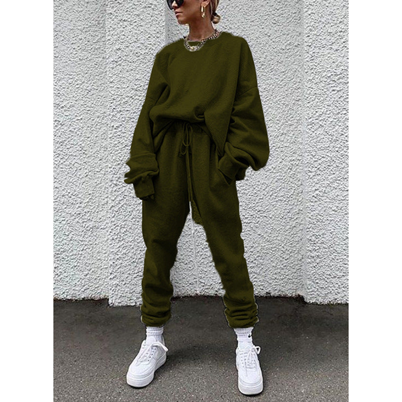 Damer Avslappnad och bekväm fritidsset med oversized tröja och joggingbyxa Mirla-Eva Jonsson