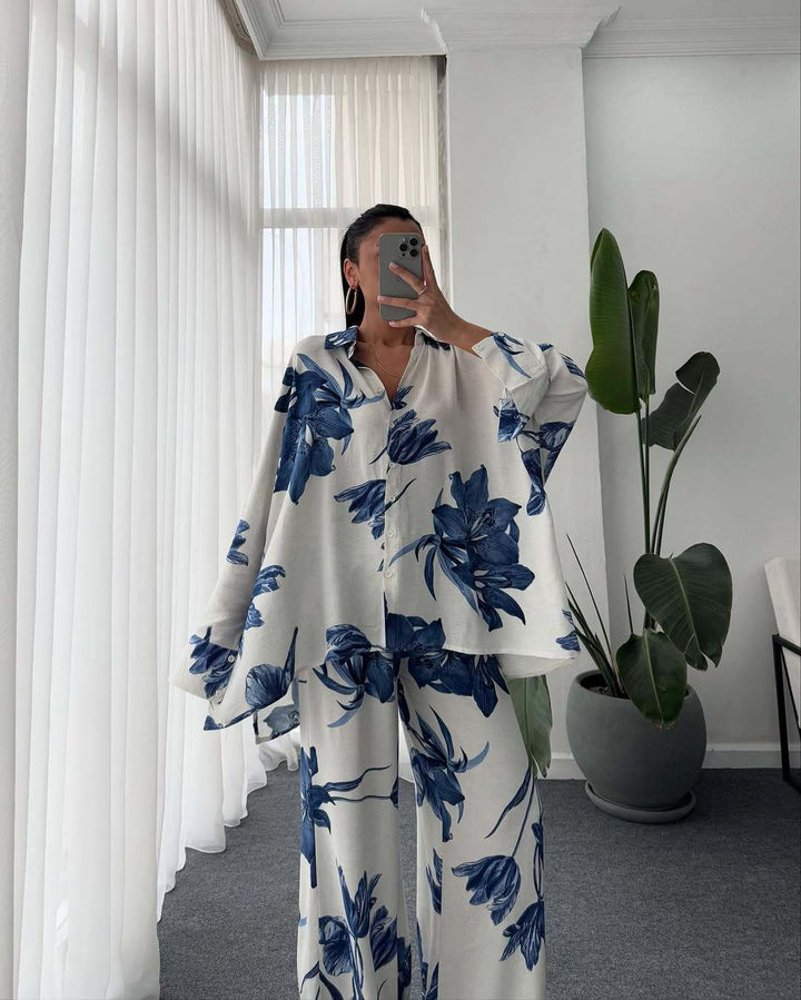 Damer Avslappnad och elegant blusset med blommönster Mirla-Eva Jonsson