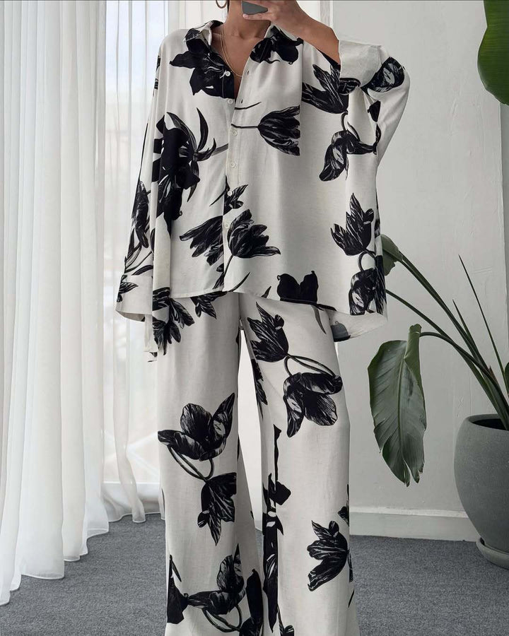 Damer Avslappnad och elegant blusset med blommönster Mirla-Eva Jonsson