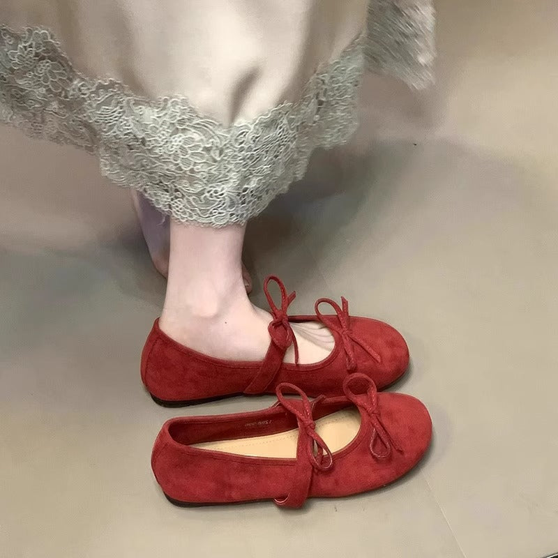 Damer Ballerinas i Mjuk Mocka med Delikat Snördekoration Mirla-Eva Jonsson