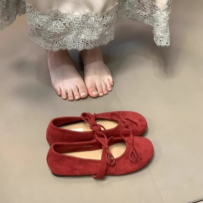 Damer Ballerinas i Mjuk Mocka med Delikat Snördekoration Mirla-Eva Jonsson