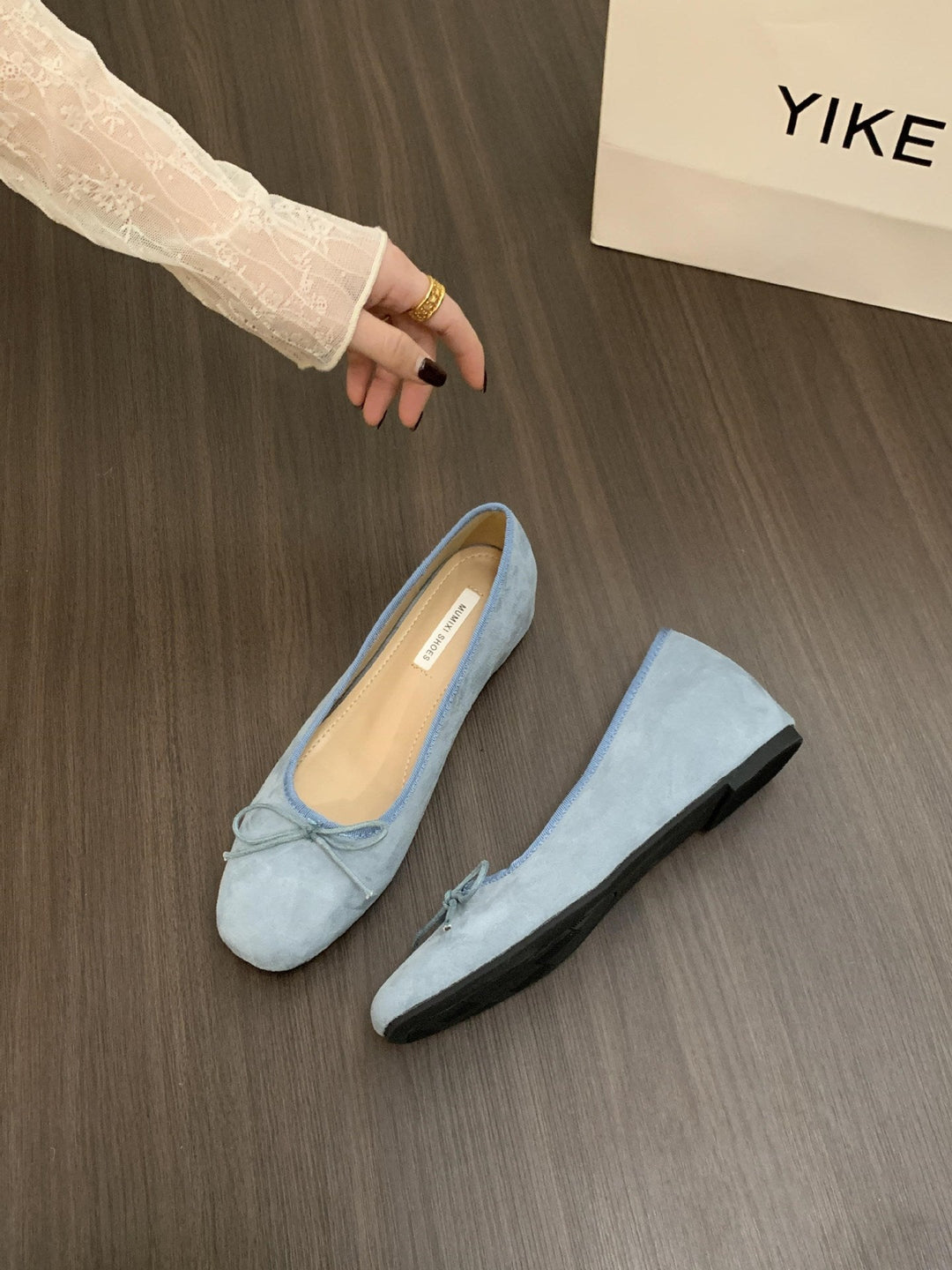 Damer Ballerinas med Fin Slipsdetail och Samtlig Ytstruktur Mirla-Eva Jonsson