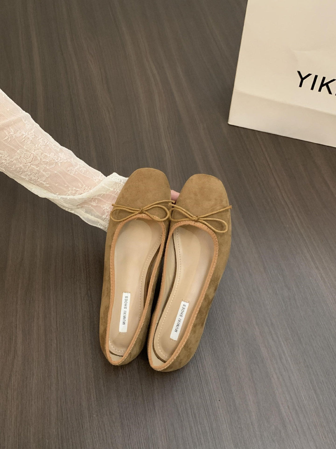 Damer Ballerinas med Fin Slipsdetail och Samtlig Ytstruktur Mirla-Eva Jonsson