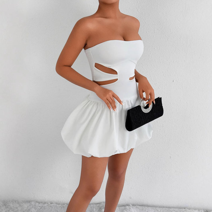 Damer Bandeau Mini Klänning med cut-out-detaljer och voluminös kjol Mirla-Eva Jonsson