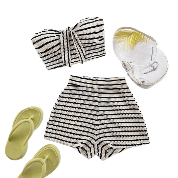 Damer Bandeau-top och shorts-set med marinrandigt mönster Mirla-Eva Jonsson