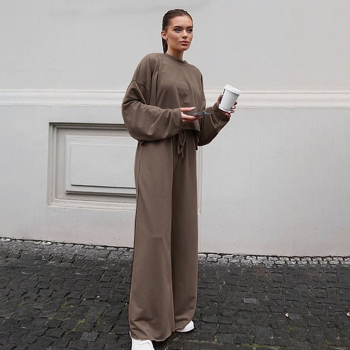 Damer Bekväm Croppad Sweatshirt och Vida Byxor Set Mirla-Eva Jonsson