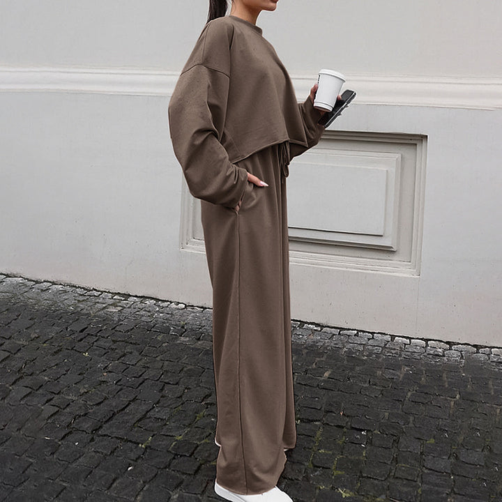 Damer Bekväm Croppad Sweatshirt och Vida Byxor Set Mirla-Eva Jonsson